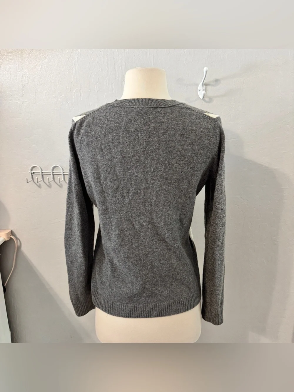 Gray Argyle V-Neck Sweater with Cream & Black Diamonds